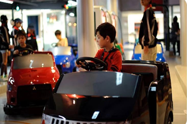 Upaya kenalkan otomotif dan finansial sejak dini, IIMS 2024 hadirkan taman bermain anak. Foto: Ist