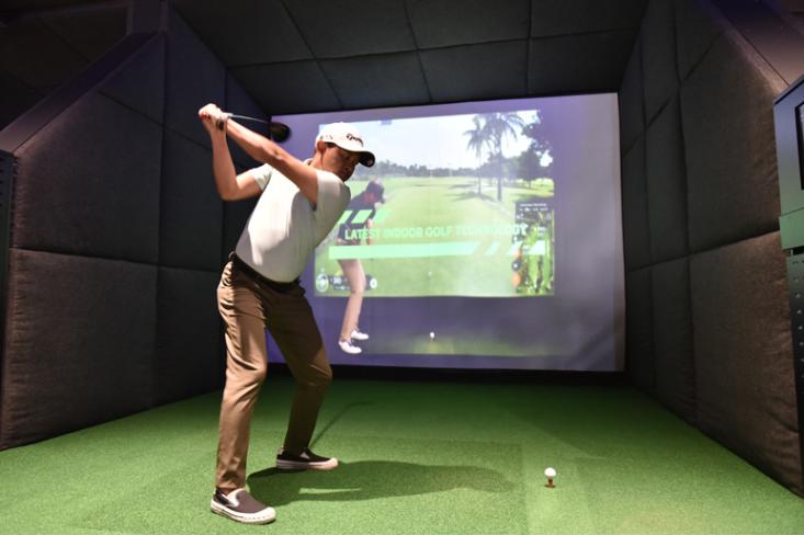 MST Golf Indonesia, joint venture Erajaya Active Lifestyle (ERAL) dan MST Golf Group Berhad, telah membuka gerai MST Golf Arena di La Piazza Summarecon Kelapa Gading Jakarta 