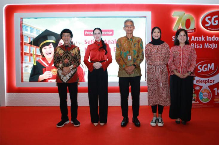 Ki-ka: Kak Seto, Arumi Bachsin, I Nyoman Rudi Kurniawan, Vera Galuh Sugijanto, dan Patrisia Marlina. Foto: Ist