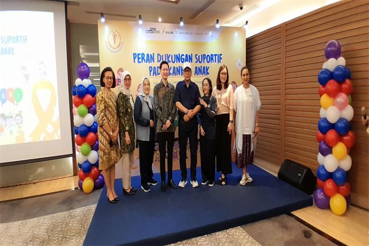 YKI rayakan Hari Anak Nasional 2024 dengan berbagi semangat dan gelar seminar edukasi di RS MRCCC Siloam Hospitals Semanggi Jakarta. Foto: Novi