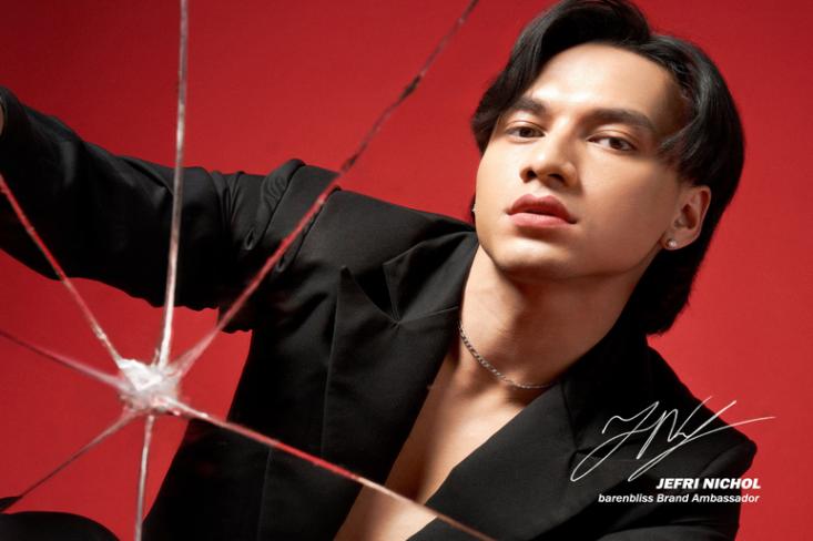 barenbliss meluncurkan No Gravity Transferproof Matte Lipstick, bersamaan dengan pengumuman aktor muda berbakat, Jefri Nichol, sebagai brand ambassador (Foto : Ist)