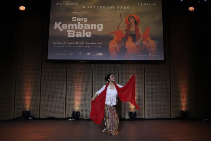 Bakti Budaya Djarum Foundation dan Titimangsa berkolaborasi bersama Ariel Tatum angkat kesenian Ronggeng Gunung lewat pementasan Sang Kembang Bale (Foto: Efa)