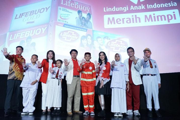 Lifebuoy luncurkan film pendek 90 Tahun Lindungi Anak Indonesia Meraih Mimpi yang turut dihadiri pebulutangkis legendaris Indonesia, Susy Susanty (dok. Lifebuoy)