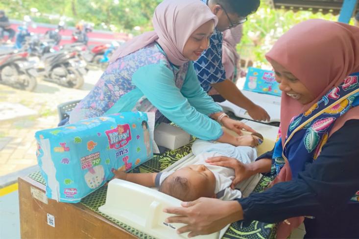 Baby Happy Diapers Goes to Puskesmas untuk menggaungkan kembali kampanye Gerakan Anti Ruam dan memberikan edukasi kepada para ibu (Foto: Efa)