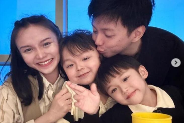 Nadia Frederica dan The Hartono's Family (Foto: IG)