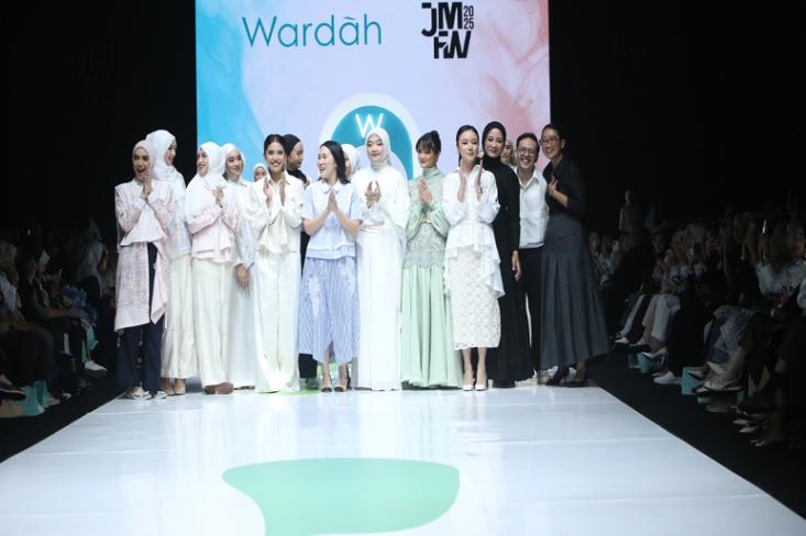 Wardah Dukung Jakarta Muslim Fashion Week (JMFW) 2025 Sebagai Official Makeup dan Skincare Partner dan Hadirkan Kolaborasi Bersama 4 Desainer Ternama Indonesia dalam Fashion Show “Together in Beauty, Inventing Impactful Journey“ (Foto : Ist)