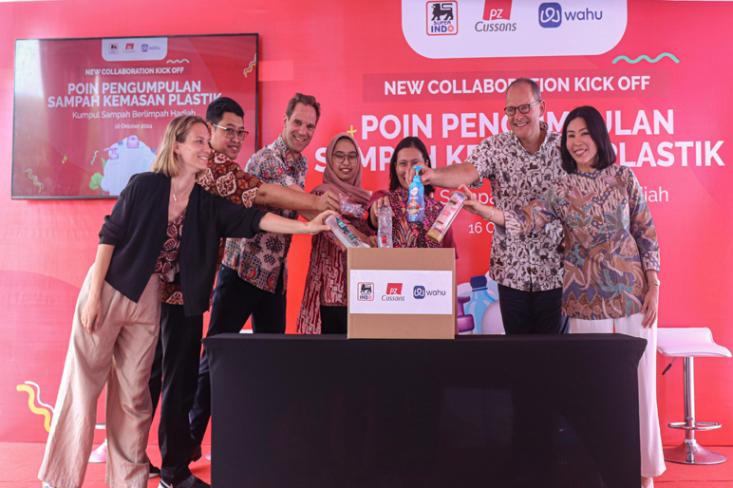 Kolaborasi baru Super Indo dengan PZ Cussons dalam program poin pengumpulan sampah kemasan plastik (Foto : Ist)