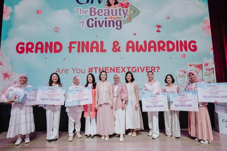 Seluruh pemenang kategori business plan dan business existing dari kompetisi The Beauty of Giving yang digelar oleh GIV di Jakarta, 16 November 2024 (Foto: Dok. Pri)