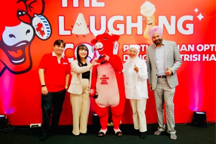 The Laughing Cow Cheese memperkenalkan kemasan baru yang kini dilengkapi dengan logo sertifikasi Halal dari BPJPH Indonesia. Foto: Ist