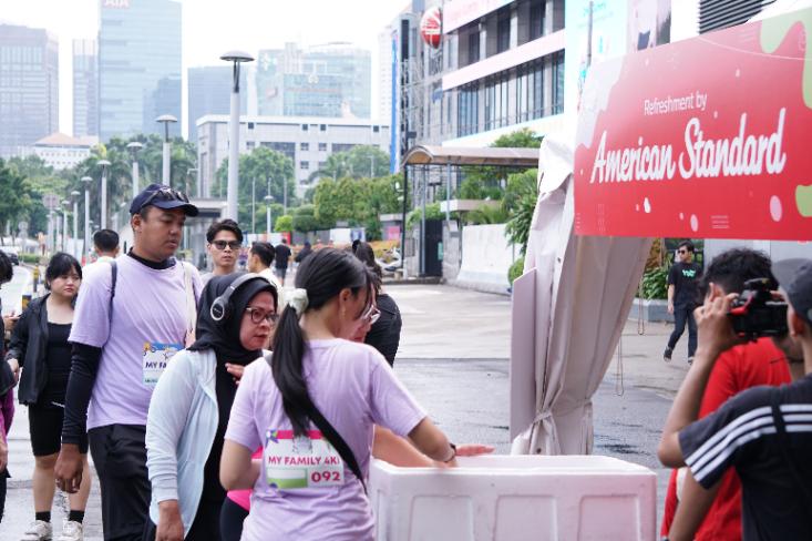 Dalam rangka menyambut Hari Ibu, American Standard, bagian dari LIXIL, mengajak keluarga Indonesia untuk merayakan peran penting ibu dalam menjaga kesehatan keluarga (Foto: Ist)