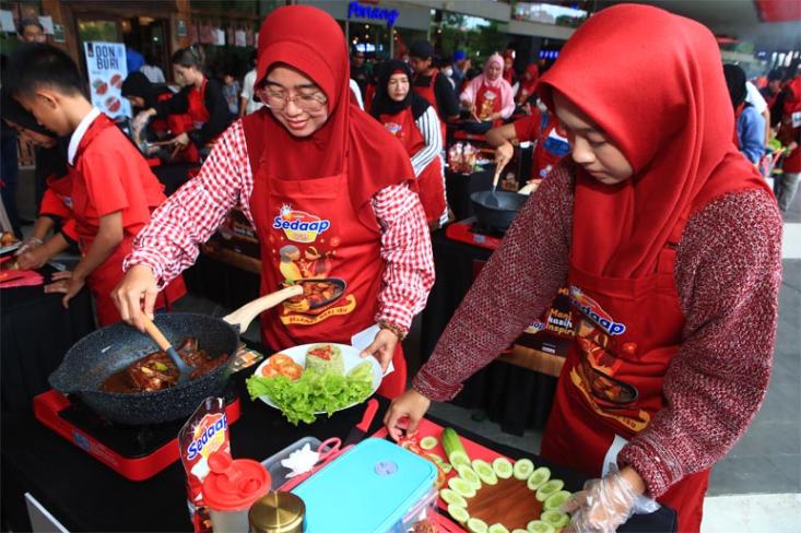 Ibu dan anak peserta lomba masak Kecap Sedaap (Foto: Ist)