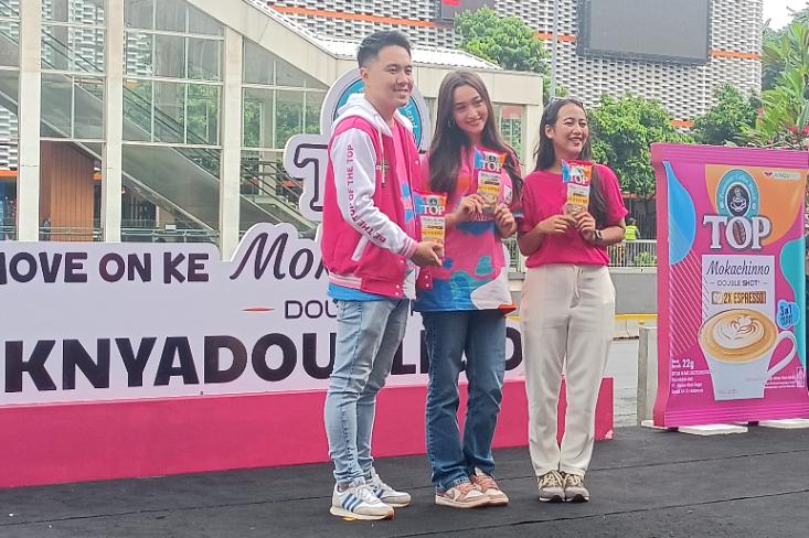 Menyasar kalangan Gen-Z, TOP Coffee, salah satu brand unggulan dari Wings Food, meluncurkan inovasi terbaru TOP Mokachinno Double Shot di Sarinah, Jakarta, Minggu, 2 Februari 2025 (Foto: Efa)