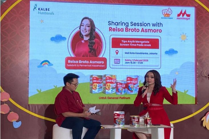 Kalbe Nutritionals menggelar talkshow yang mengangkat tema “Tips Asyik Mengelola Screen Time pada Anak” yang menghadirkan Reisa Broto Asmoro (Foto: Ist)