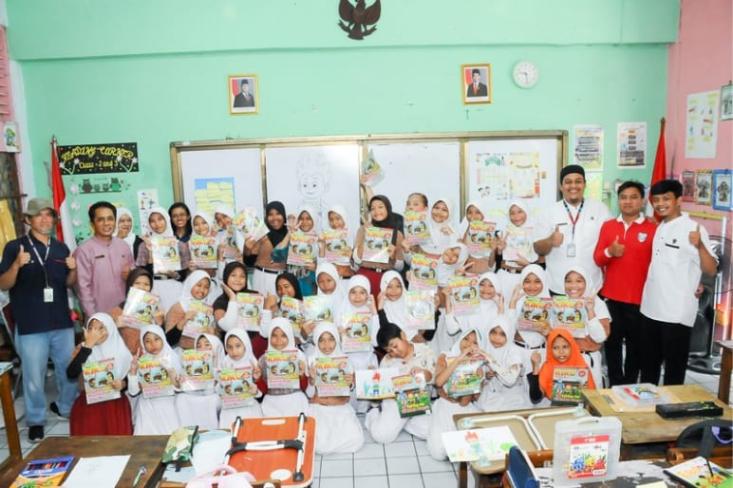 Kelas Kreatif Bersama Kiko Just For Kids di SDN Johar Baru 19 Pagi, Kramat Jaya, Jakarta Pusat pada Jumat, 14 Februari 2025. Foto: Rudy Sulistya