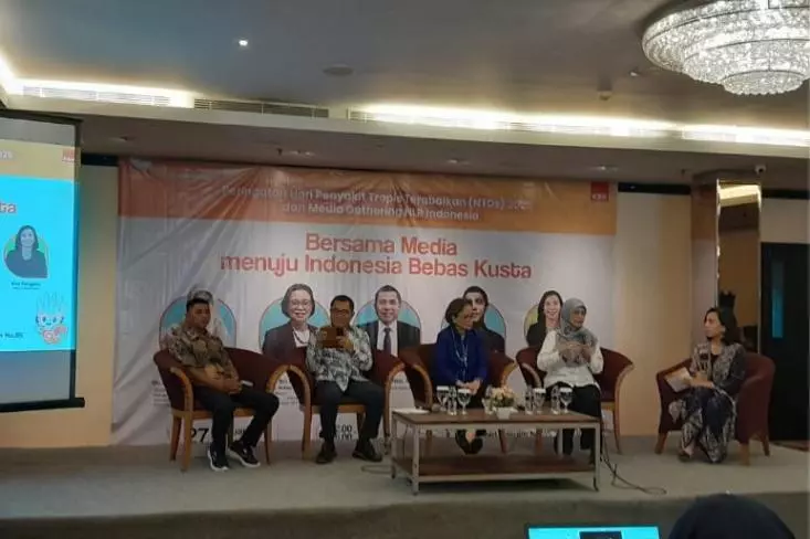 Ki-ka: Orang Yang Pernah Mengalami Kusta (OYPMK), Agus Wijayanto (Direktur Eksekutif NLR Indonesia), Prof. Dr. dr. Sri Linuwih Menaldi, Sp.D.V.E, Subsp.D.T, FINSDV, FAADV (Guru Besar Tetap FKUI), dr. Ina Agustina Isturini, MKM (Direktur Penyakit Menu