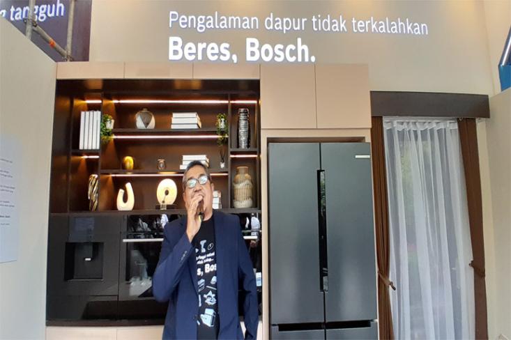Head of Sales Bosch Home Appliances Indonesia, Carlo Tamaela ajak masyarakat merasakan langsung bagaimana teknologi rumah tangga yang intuitif, stylish, dan hemat energi. Foto: Novi