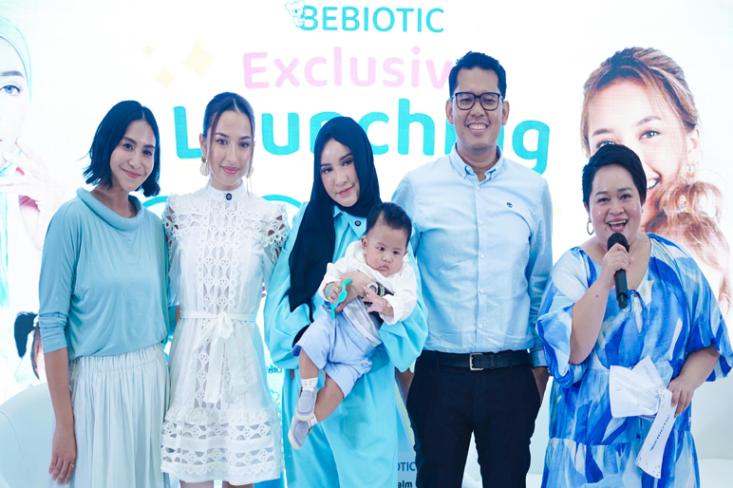 Mom Jennifer Coppen Rekomendasikan BEBIOTIC yang Diformulasikan Khusus dengan Inovasi Tribiotik untuk Iklim Tropis (Foto : Ist)