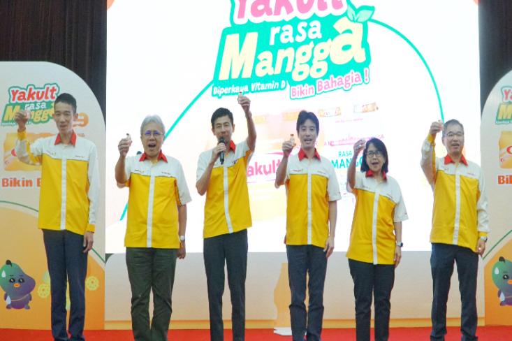 Peluncuran Yakult rasa Mangga bersama Direksi PT Yakult Indonesia Persada (Foto: Ist)