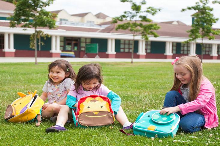 Agar aktivitas sekolah Si Kecil makin lancar dan menyenangkan, penting bagi orang tua untuk memilih perlengkapan yang tidak hanya lucu, tetapi juga praktis, fungsional, dan aman digunakan setiap hari seperti Marcus & Marcus (Foto : Ist)