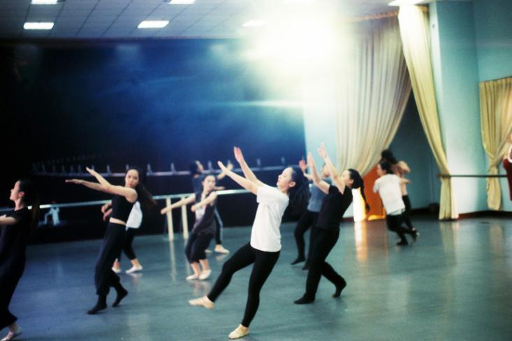 Komix Herbal mengajak anak muda lebih aktif bergerak lewat kompetisi POTEK Dance Fest #DanceOnCoughOff yang mengusung kampanye 15 Menit 15 Gerakan (Foto: Ist)