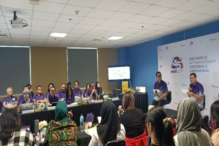 Bertepatan dengan Dies Natalis ke-44 BINUS University, Dewan Guru Besar berkumpul dalam forum strategis dan menghadirkan solusi tantangan global, mulai dari pendidikan, teknologi, krisis kemanusiaan (Foto: Efa)