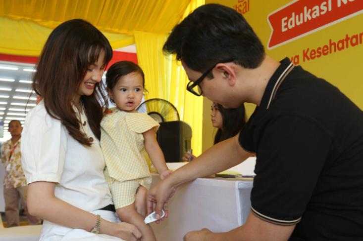 Program Posyandu Zwitsal kembali hadir untuk edukasi 30 juta Ibu tentang kesehatan kulit si kecil bersama Alfamidi (Foto: dok. Zwitsal)