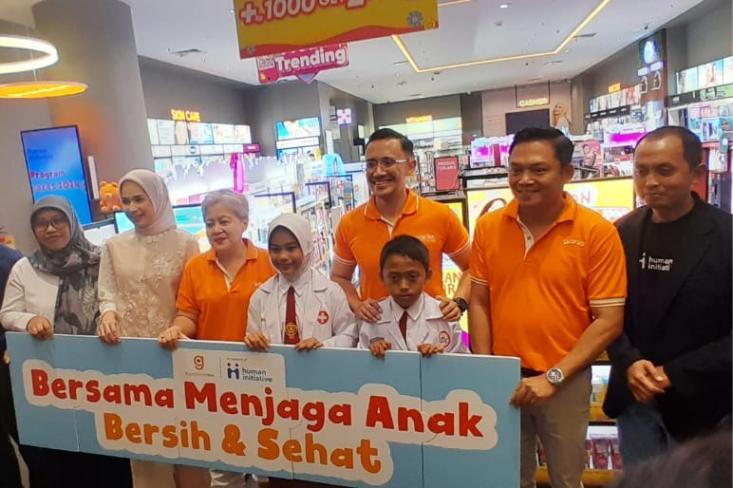 Guardian melalui program Guardiancares berkomitmen menciptakan lingkungan belajar sehat dengan meningkatkan akses sanitasi dan edukasi PHBS di sekolah-sekolah Indonesia. Foto: Novi