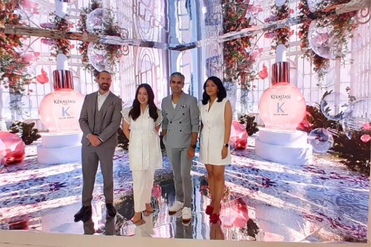Ki-ka: Freddie Banks, Ivonne Vania, Junaid Murtaza (President Director and CEO LOreal Indonesia), dan Nestya Sedayu (Head of Marketing Kerastase Indonesia). Foto: Novi
