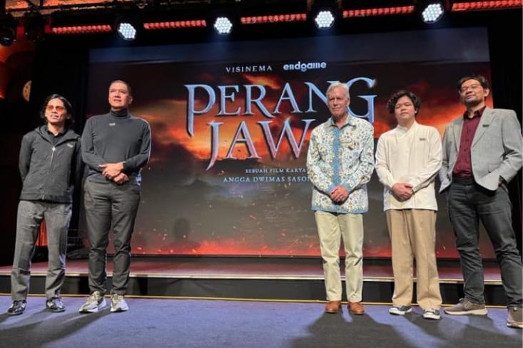 Ki-ka: Angga Dwimas Sasongko, Gita Wirjawan, Peter Carey, Taufan Adryan, dan Ifan Ismail. Foto: Novi