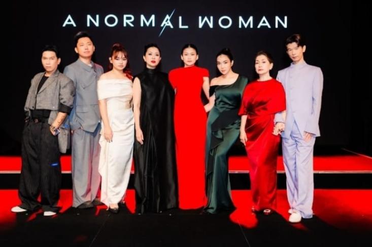 Konferensi pers dan special screening A Normal Woman di Plaza Senayan XXI, Jakarta, bersama para pemeran dan kreator film pada Rabu, 23 Juli 2025. Foto: Ist