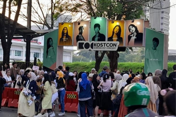Antusiasme penonton sudah terasa sejak awal, baik dari penggemar drama Korea maupun penggemar setia para penyanyi itu sendiri. Foto: Novi