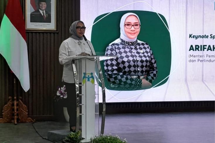 Menteri PPPA, Dra. H. Arifatul Choiri Fauzi, M.Si. di acara talkshow edukatif Pentingnya Makanan Bergizi dan Fortifikasi dalam Pemenuhan Zat Besi untuk Cegah ADB pada Anak. Foto: Novi