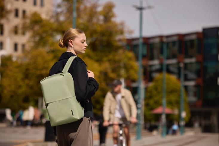 Samsonite meluncurkan koleksi terbaru Samsonite Lite-Geo ™, ransel bisnis super ringan yang dirancang untuk para traveler modern yang mengutamakan mobilitas dan fungsi elegan (Foto: Ist)