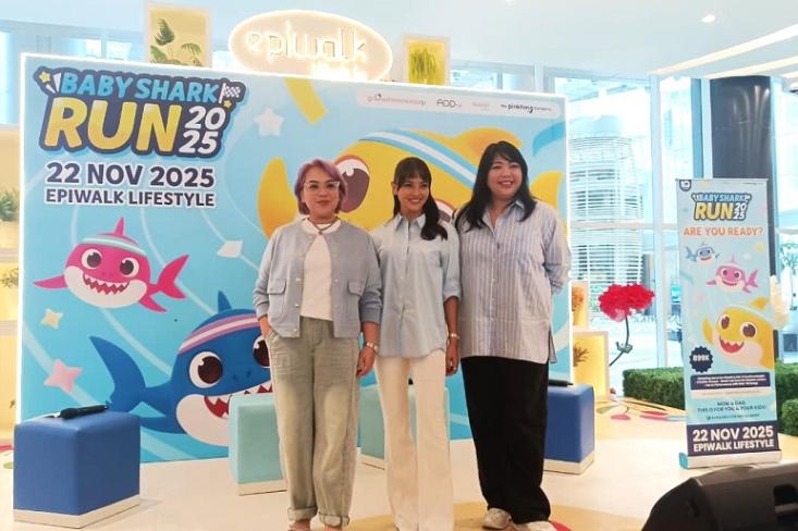 (ki-ka) Natasha Pardede - CEO Growth Monks Corp, Ririn Ekawati - Public Figure dan Henny Goei, KYZN Preschool Principal dalam acara konferensi pers peluncuran Baby Shark Run 2025 di Epiwalk Lifestyle Kuningan , Jakarta (Foto: Efa)