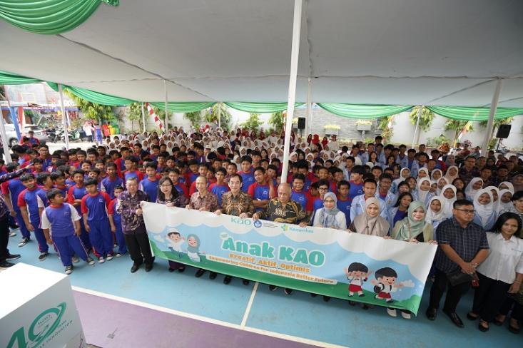 Kao Indonesia dorong anak-anak Indonesia menjadi penggerak perubahan lewat program edukasi Anak KAO (Kreatif, Aktif, Optimis) – Sekolah Sehat 2025 sampai Nusa Tenggara Timur dan Papua (Foto: dok. Kao Indonesia)