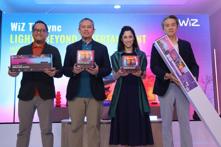 Dengan WiZ TV Sync Lights menonton film hingga gaming di rumah jadi lebih seru dan imersif (Foto : Ist)