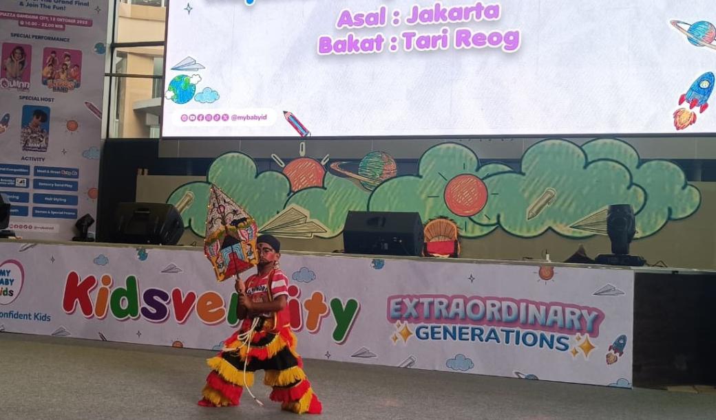 Salah satu finalis menampilkan bakat tari reog di grand final ajang bakat Kidversity 2025 di Jakarta (Foto: Efa)