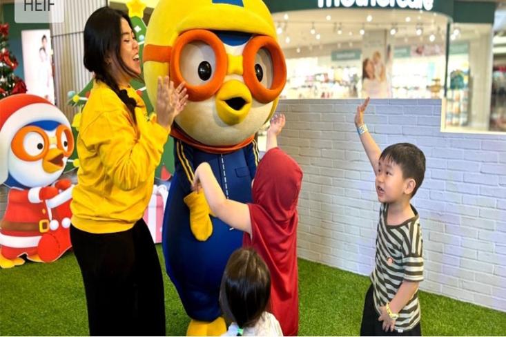 Rayakan liburan akhir tahun penuh kecerian di Mal Taman Anggrek bersama Pororo (Foto : Ist)