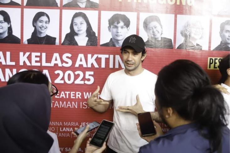 Reza Rahadian bersama Titimangsa menghadirkan program beasiswa penuh, bagi sebagian peserta terpilih. Foto: Ist