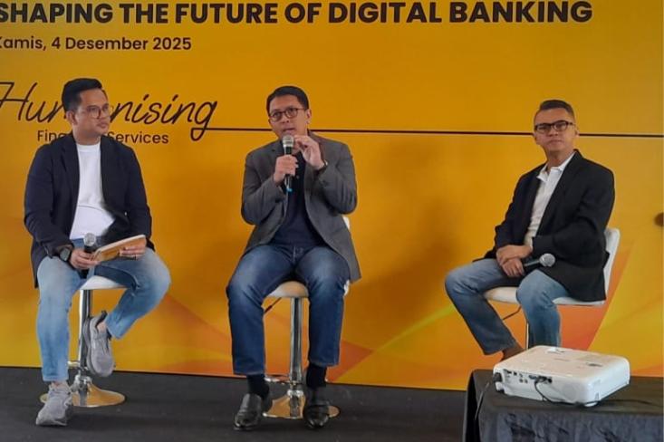 Teliti fitur dan keamanan sebelum memilih aplikasi perbankan seluler. Foto: Novi