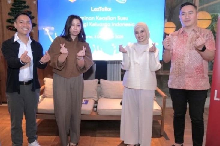 Ki-ka: Nanang Ariswibowo, Ceasyalya Tahara, Shofi, dan Dr. dr. Ray Wagiu Basrowi. Foto: Ist