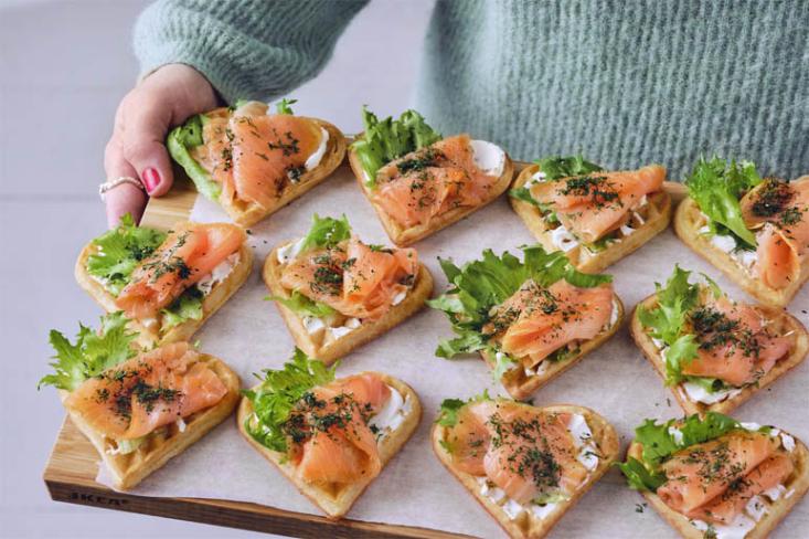 Inspirasi penggunaan talenan sebagai tempat penyajian makanan. Foto: Ist
