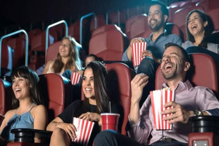 Menonton bioskop menjadi opsi tercepat dan termudah untuk mendapatkan kebahagiaan instan di era sekarang. Foto: Ist