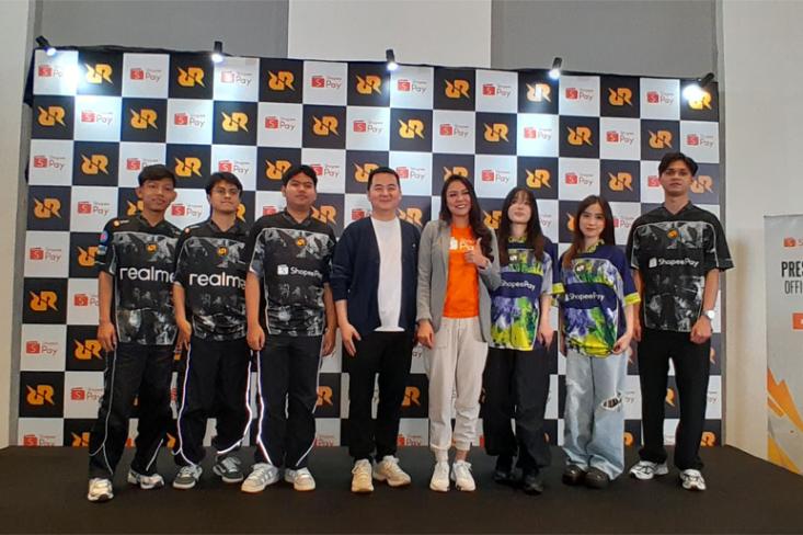 Dorong inklusi keuangan, raksasa dompet digital dan ikon esports Tanah Air, resmi bersinergi pada Selasa, 20 Januari 2026 di Jakarta. Foto: Novi