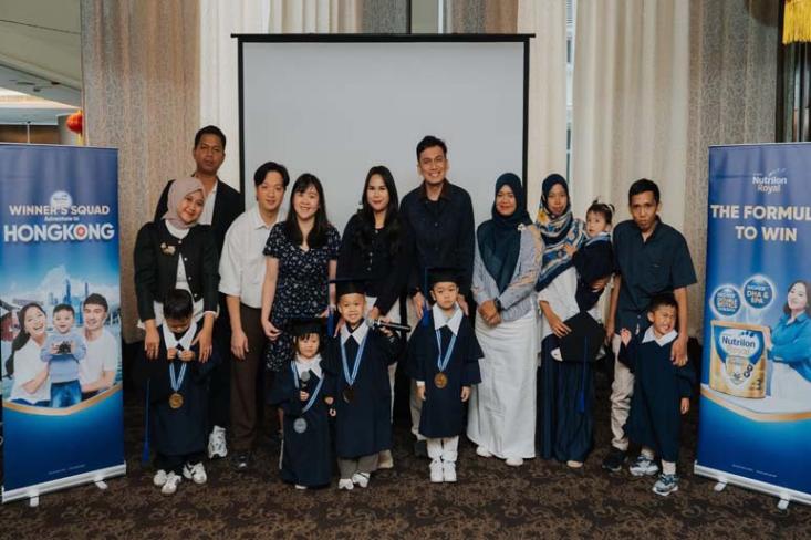 Tahun ini, ada 5 keluarga terpilih yang merupakan pemenang, sebagai bentuk apresiasi kepada keluarga yang telah menunjukkan komitmen terhadap nutrisi dan stimulasi untuk tumbuh kembang anak (Foto : Ist)