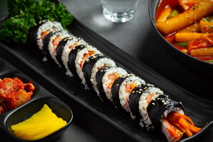 Ilustrasi Kimbap Korea (Foto: Freepik)