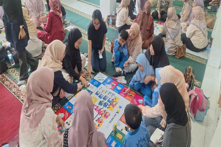 Melalui boardgame edukatif bertajuk Maen Do It, orang tua dan anak diajak untuk mengenal konsep keuangan dengan cara yang menyenangkan dan mudah dipahami. Foto: Ist