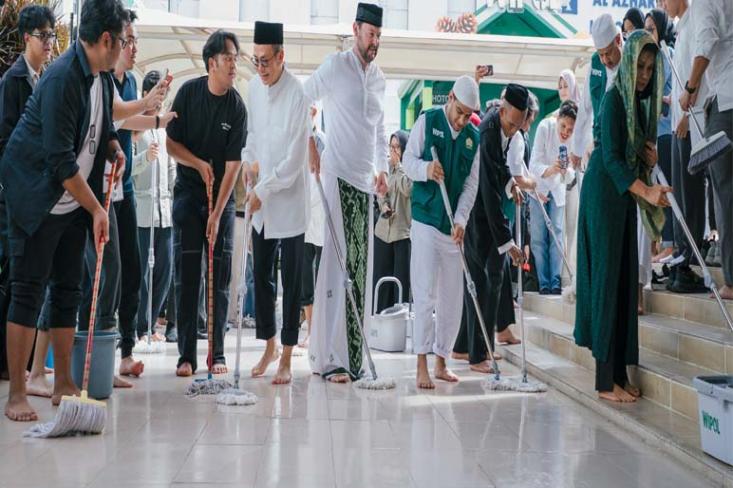Melalui kampanye berikan waktu untuk kebaikan, Wipol mengajak masyarakat untuk bersama-sama memberikan perhatian dan dukungan nyata bagi marbot, dengan cara yang sederhana namun bermakna (Foto : Ist)