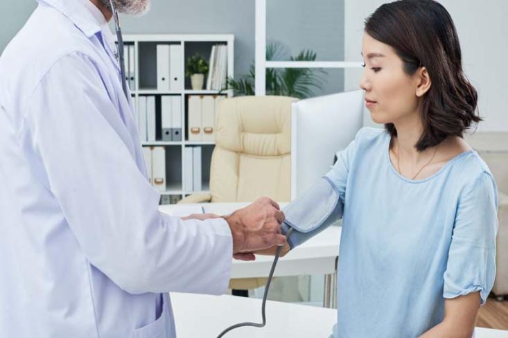 Dalam rangka merayakan 50 tahun, Darya-Varia meluncurkan program pemeriksaan kesehatan gratis bagi 2.000 masyarakat di berbagai wilayah di Pulau Jawa (Foto : Freepik)