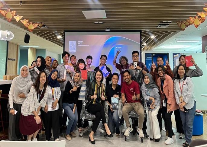 Dina Sitopu (tengah) selaku People & Performance Director Kraft Heinz Indonesia (Foto: Ist)